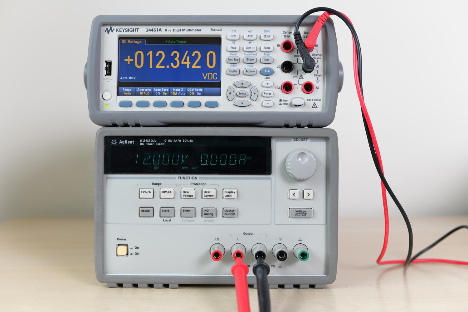 Источник питания серии Keysight E3632A